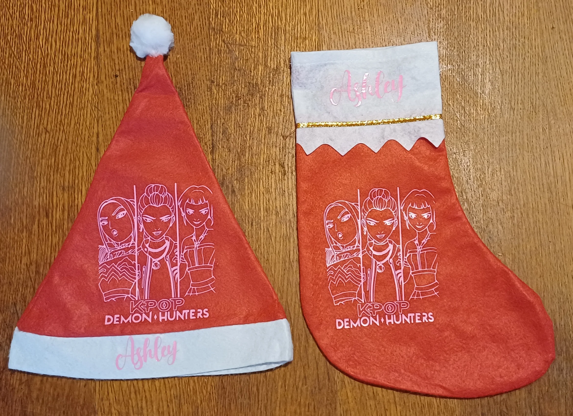 Chaussette et Bonnet noël Kpop personnaliser-lescreationsdeprescilia.com