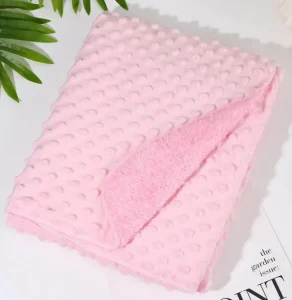 Plaid rose pour bébé