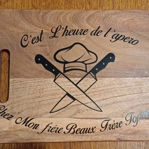 Planche à découper personnaliser pour l'apéro-lescreationsdeprescilia.com