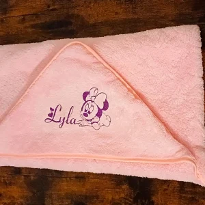 serviette de bain personnaliser bébé-lescreationsdeprescilia.com