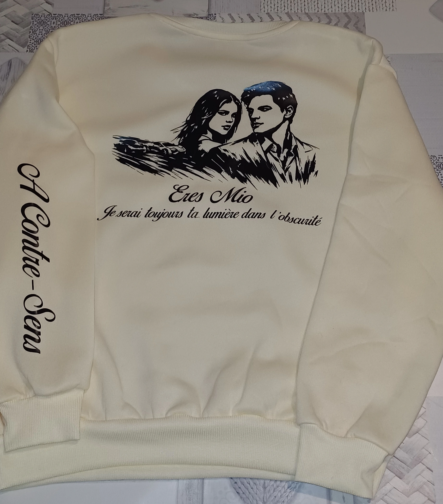 Dos sweat personnaliser a contre sens-lescreationsdeprescilia.com