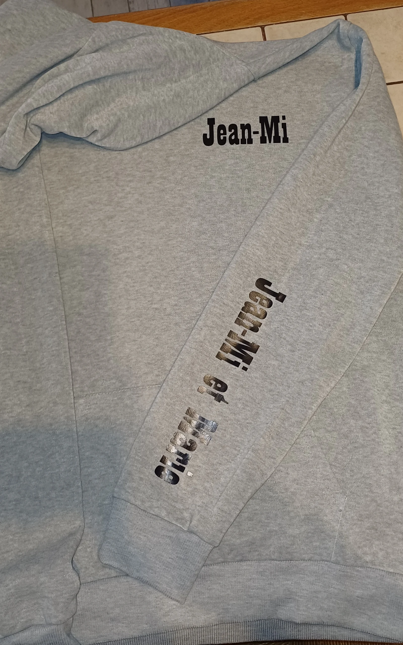 Sweat personnaliser Jean-mi-lescreationsdeprescilia.com